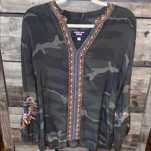 Johnny Was Dark Camouflage Tunic with Embroidery like new! large